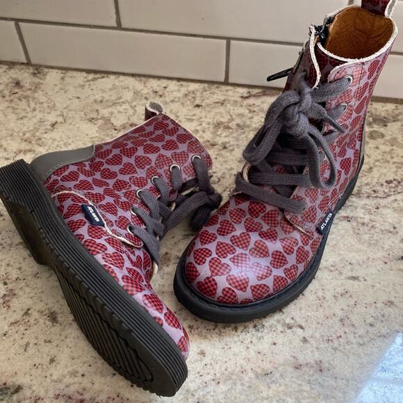 ATLANTA MOCASSIN $149 Kids Gray Heart Boot Portugal EU 27 US 10 Sold Out - Picture 1 of 14